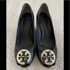 Tory Burch Black Wedge 6.5